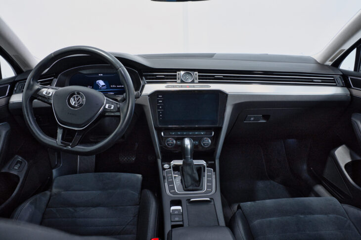 Volkswagen Passat Rline - Imagen 5